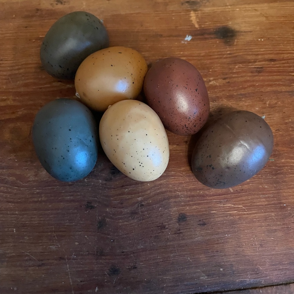 Decorative Speckled Egg Set of 6
Size 2 inches